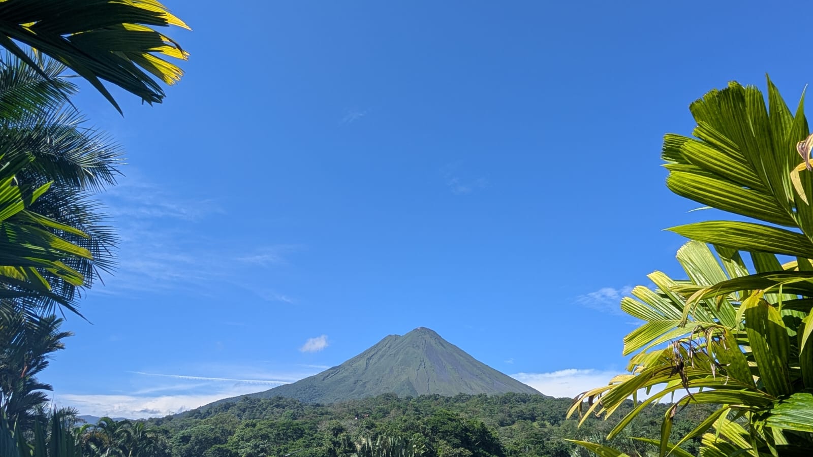 Classic Costa Rica: Immersive Nature & Adventure Journey